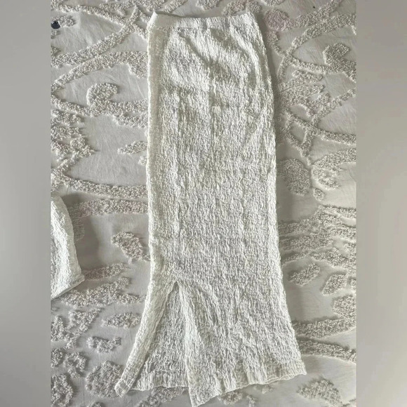 2 Piece Textured Set - Picture 3 of 7